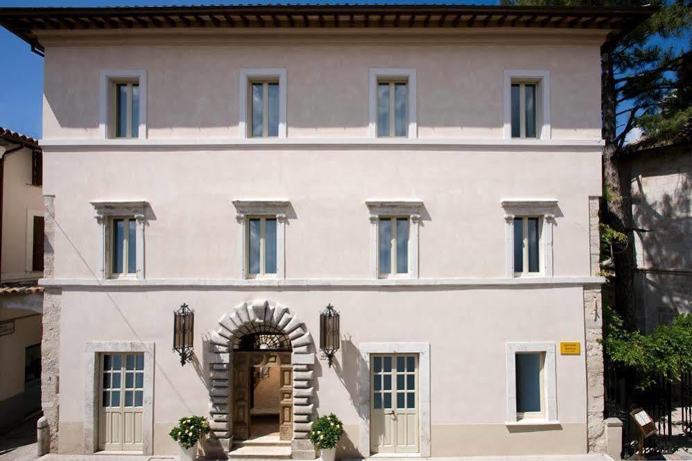 Hotel Relais&Chateaux Palazzo Seneca Norcia Exterior foto