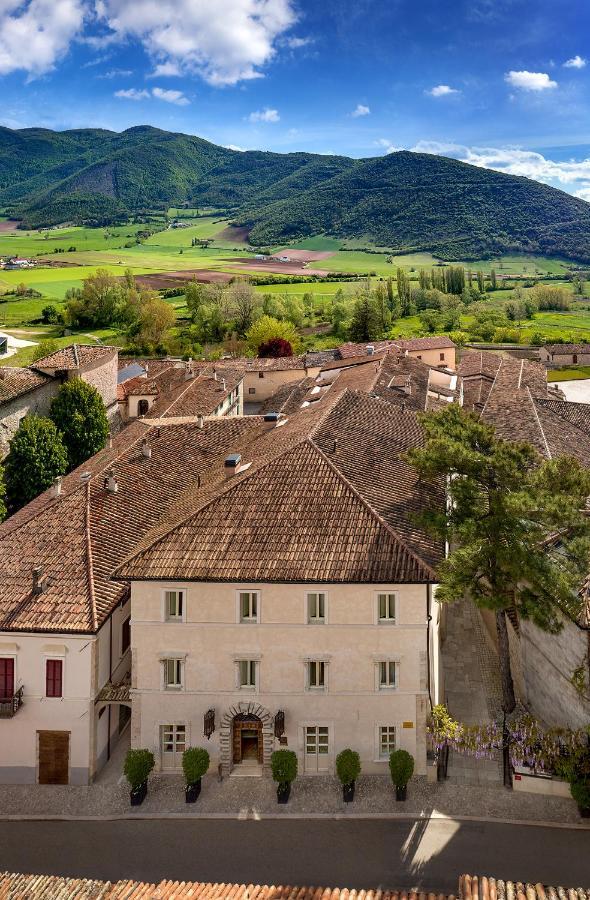 Hotel Relais&Chateaux Palazzo Seneca Norcia Exterior foto